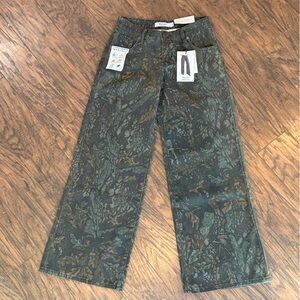 NWT Refrain Los Angeles printed Camo Jeans Wide Leg size 0 size 24
